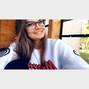 Meet your Posher, Caylee